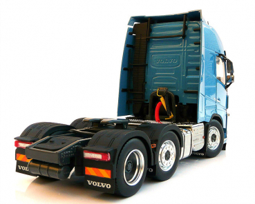 MarGe Models 1811-04 Volvo FH16 6x2 blue