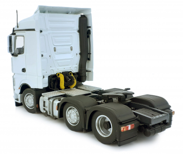 MarGe Models 1908-01 Mercedes-Benz Actros Streamspace 6x2 white