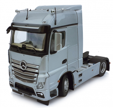 MarGe Models 1909-03 Mercedes-Benz Actros Bigspace 4x2 silber