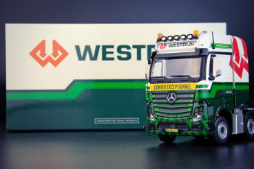 IMC Models 32-0060 Westdijk Mercedes Benz Actros 8x4 heavy Duty Truck
