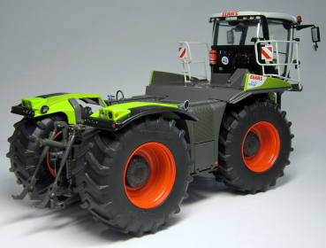 weise-toys 1030 CLAAS XERION 4000 SADDLE TRAC (version from 2014)