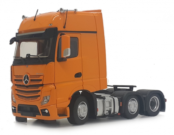 MarGe Models 1912-05 Mercedes Benz Actros Gigaspace 6x2 yellow
