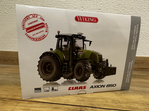 Wiking 7356 CLAAS Axion 850 Tractor - Weathered Effect